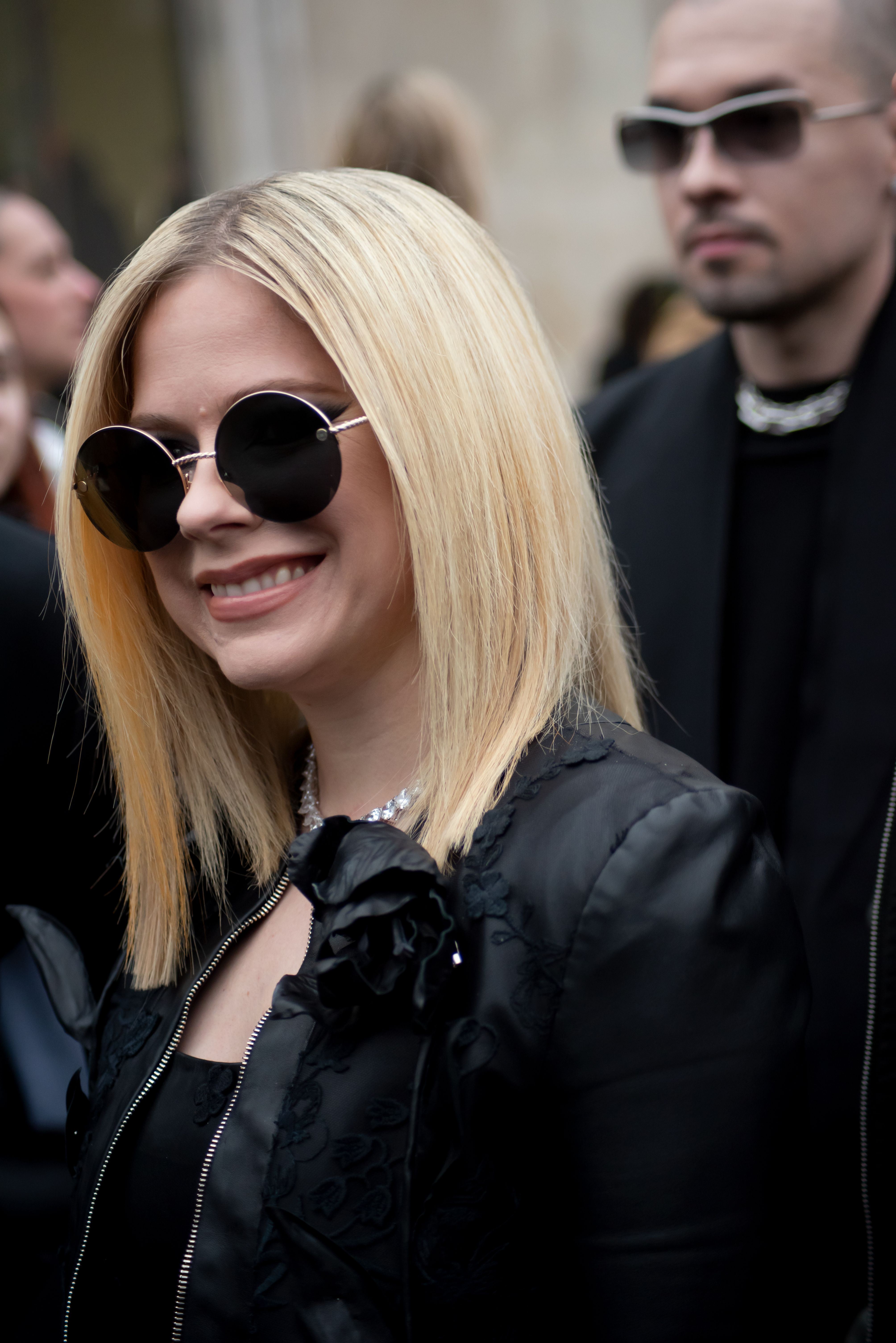 — france paris fashion pfw womenswear fw23 04 03 2023 elie saab avril lavigne